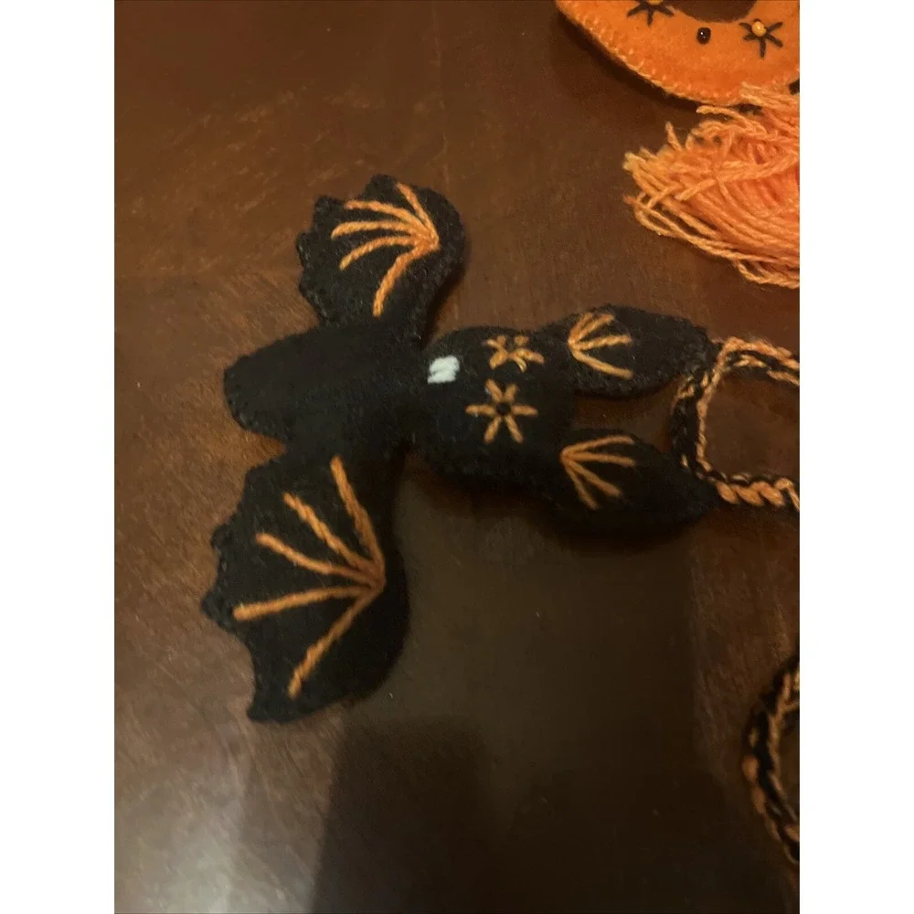 Melange Collection HALLOWEEN GARLAND Boo Bats Wool Handmade‎ In Peru Fair Trade